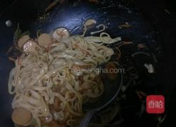 火腿炒面的做法图解6