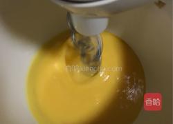 丑丑脆皮纸杯蛋糕的做法图解3