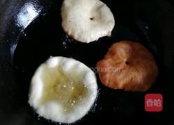 家常鸡蛋五香油饼的做法图解8