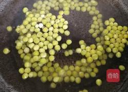 豌豆炒虾仁的做法图解4