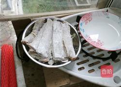 干炸带鱼的做法图解3