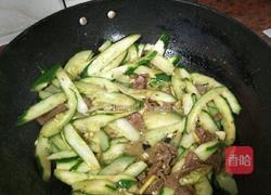 青瓜炒牛肉的做法图解10