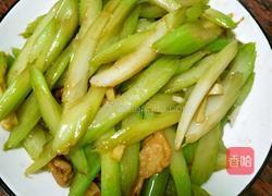 芹菜炒肉的做法图解15
