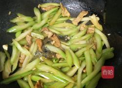 芹菜炒肉的做法图解14