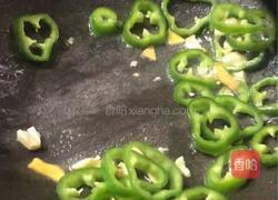 老干妈炒鱿鱼的做法图解2