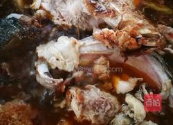 五花肉炖胖头鱼头的做法图解7