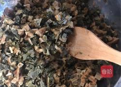 湘菜：菜干煎蛋的做法图解3