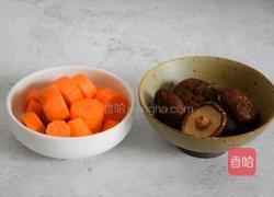 胡萝卜香菇骨头汤的做法图解2