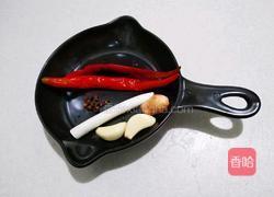 泡椒笋子炒肉片的做法图解2