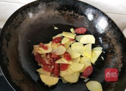 土豆片炒腊肠的做法图解9