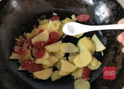 土豆片炒腊肠的做法图解10