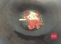 腊肠炒豆芽的做法图解5