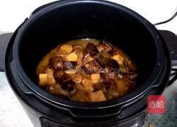 荔浦芋头红烧肉的做法图解9