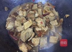 五花肉炖冻豆腐的做法图解16
