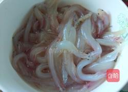 炸面条鱼的做法图解1