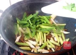 蒜叶炒香干的做法图解6