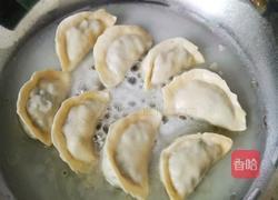 有冻饺 吃煎饺的做法图解5