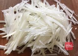 香菇酱拌萝卜丝的做法图解1