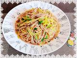 凉拌香芹豆腐丝