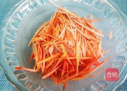 粉蒸胡萝卜丝的做法图解2