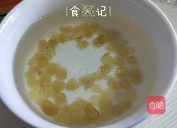 桃胶皂角米银耳羹的做法图解3