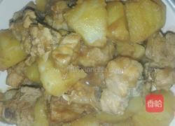 土豆炖排骨的做法图解1