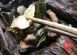 荷叶蒸腊鱼的做法图解12