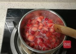 自制草莓酱的做法图解1