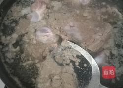 玉米胡箩卜炖筒子骨（电磁炉）的做法图解4