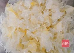 冰糖炖雪耳的做法图解4