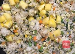 菠萝炒饭的做法图解9