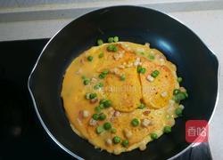假装是块披萨的馒头蛋饼 宝宝辅食营养食谱菜谱 的做法图解6