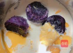 爆浆黄桃芝士紫薯包的做法图解2