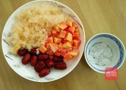 木瓜红枣银耳羹的做法图解2
