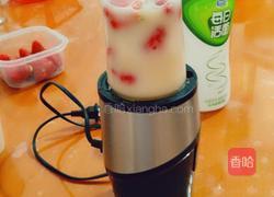 草莓酸奶的做法图解3