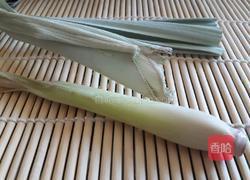 斑斓叶香茅水的做法图解1