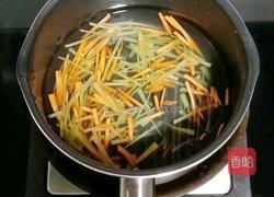 鲜虾粒粒面 (宝宝辅食）的做法图解5