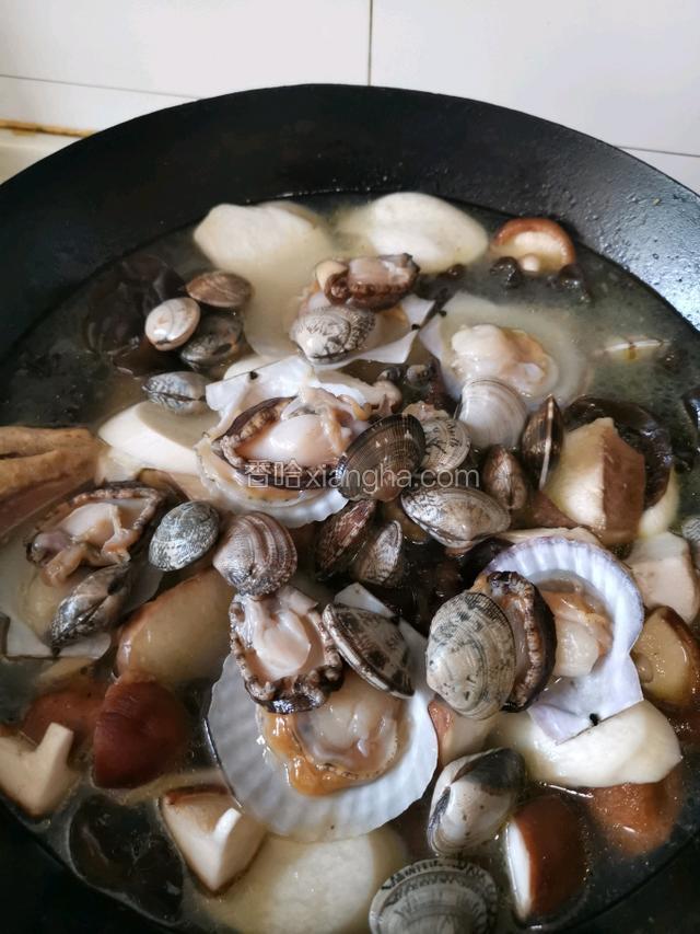 放入蚬子