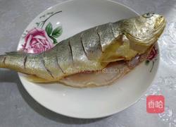 红烧黄花鱼的做法图解1