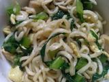 鸡蛋香肠炒面
