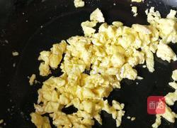 韭菜鸡蛋地皮菜素馅的做法图解4