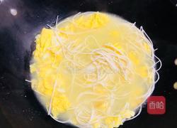 妈妈的味道，葱花鸡蛋银丝面的做法图解2