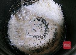 谷物牛奶米粥的做法图解2