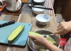 简易瓜果沙拉的做法图解2