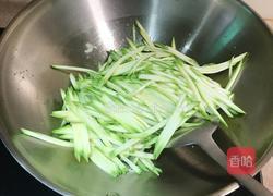 炝西葫芦丝的做法图解7