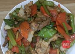 家常五花肉炒辣椒的做法图解8
