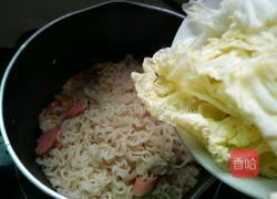 火腿肠香辣炒面的做法图解9
