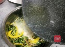 炝拌黑豆苗的做法图解14