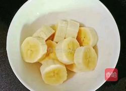 草莓香蕉奶昔的做法图解3
