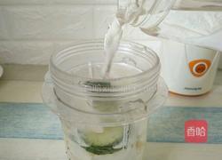 黄瓜蜂蜜梨子汁的做法图解5